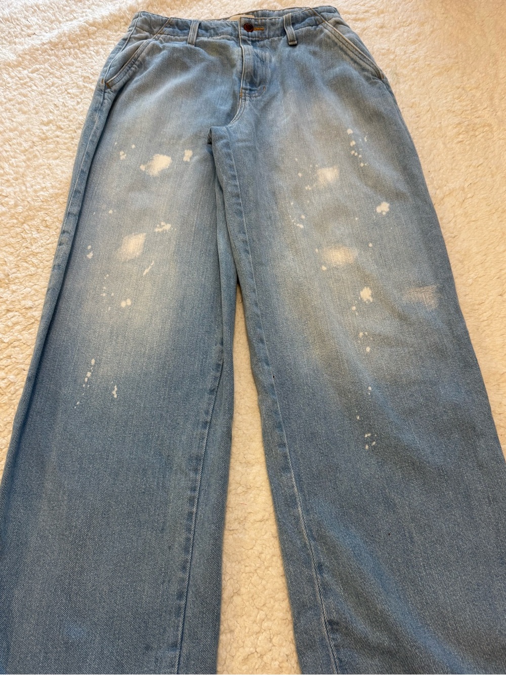 Universal Thread Light Blue Wide-Leg Jeans with White Paint-Splatter